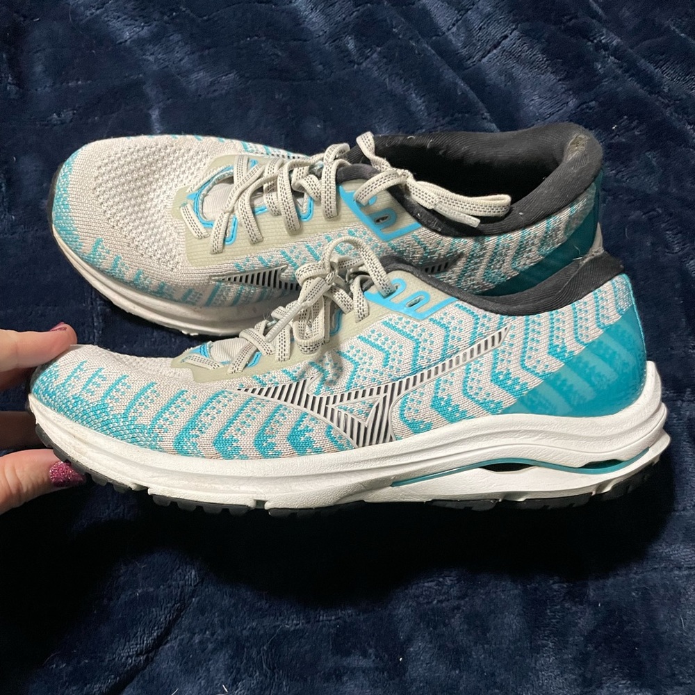 Womens mizuno Waveknit